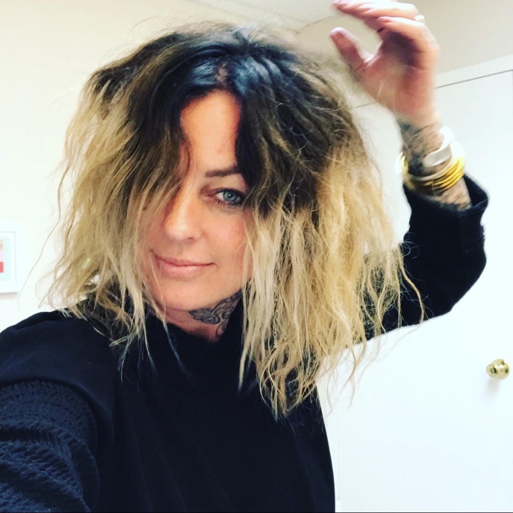 MEET YOUR POSHER ⭐️